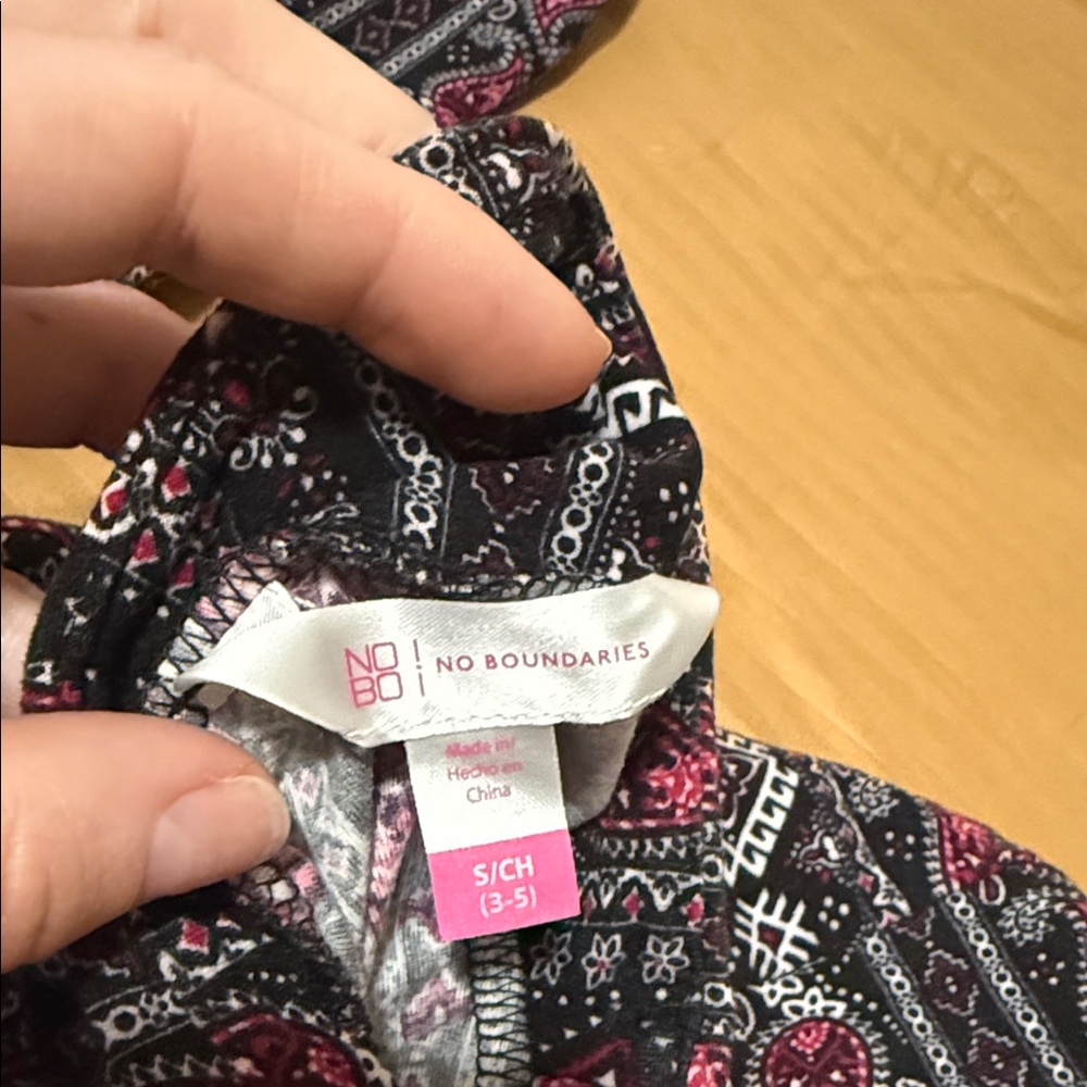 Stylish Patterned yoga pants - Picture 3 of 3